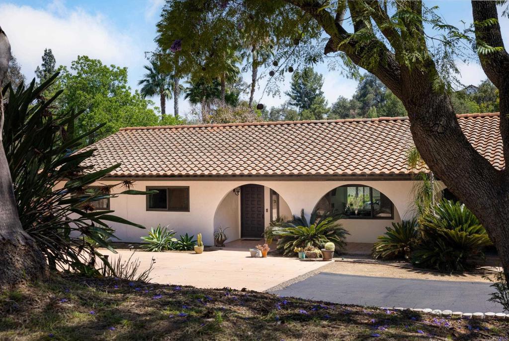 1889 Rockhoff Road Escondido, CA 92026 - Photo 4 of 47