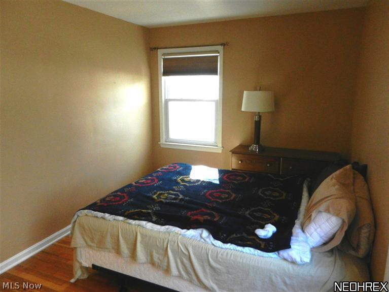 994 Glenside Avenue South Euclid, OH 44121 - Photo 13 of 17 BEDROOM 2