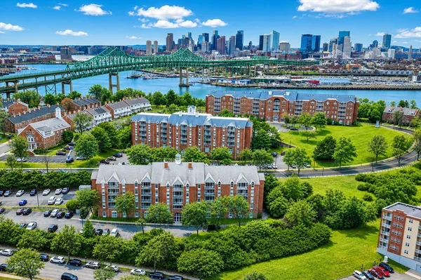 $539,000 | 200 Captains Row, Unit 408, Chelsea, MA 02150