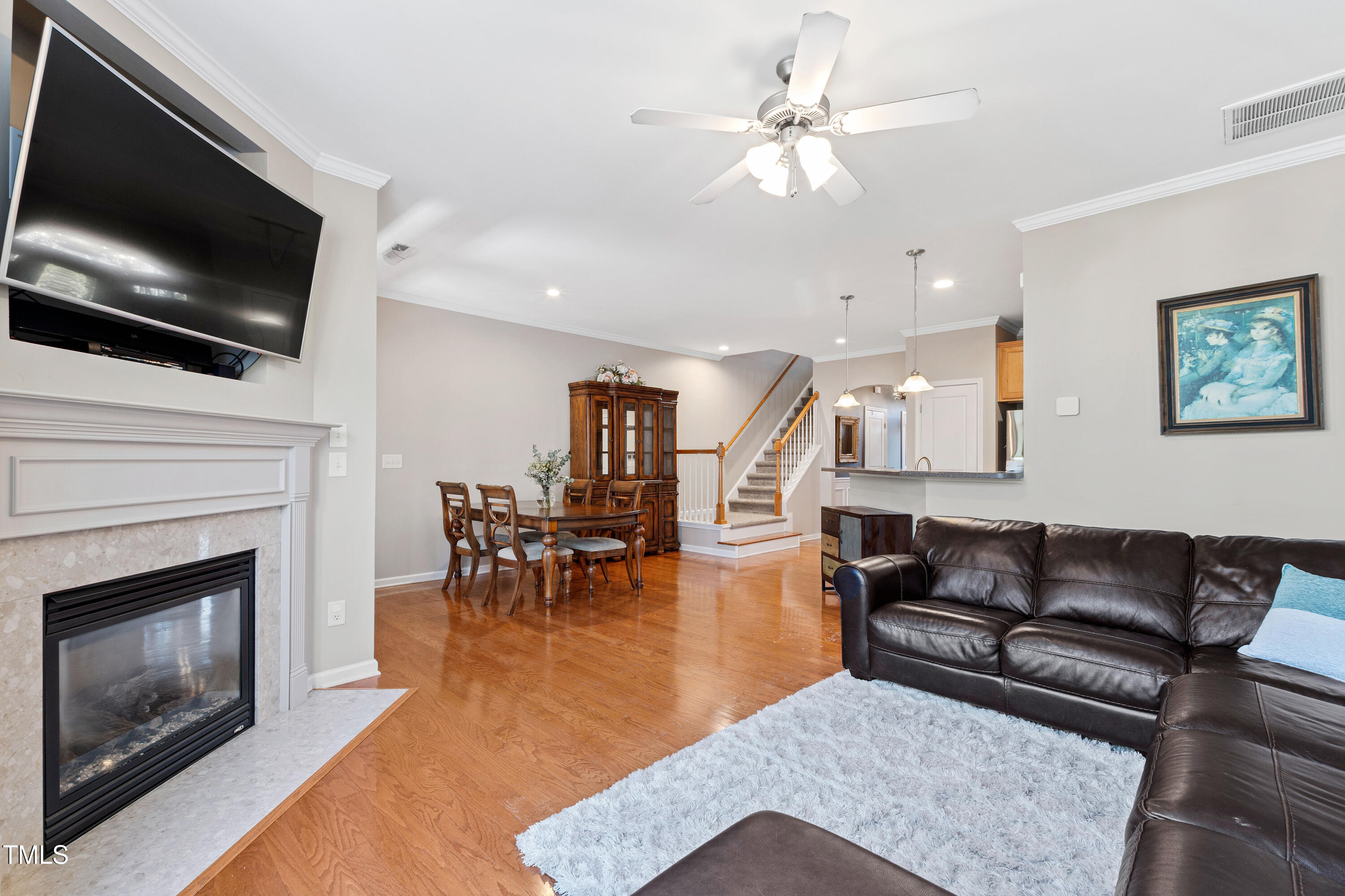 4606 Kings Garden Road Raleigh, NC 27612 - Photo 8 of 27 Living Room