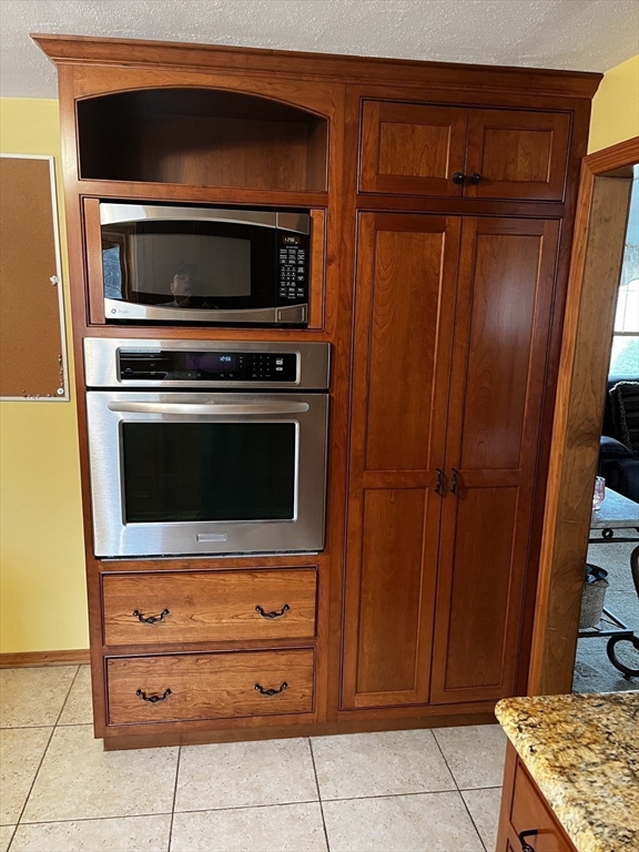 19 Smith Road Mansfield, MA 02048 - Photo 11 of 34