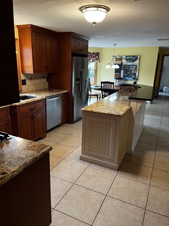 19 Smith Road Mansfield, MA 02048 - Photo 17 of 34