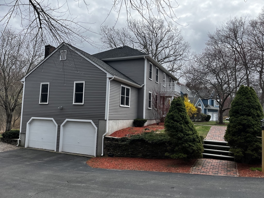 19 Smith Road Mansfield, MA 02048 - Photo 2 of 34