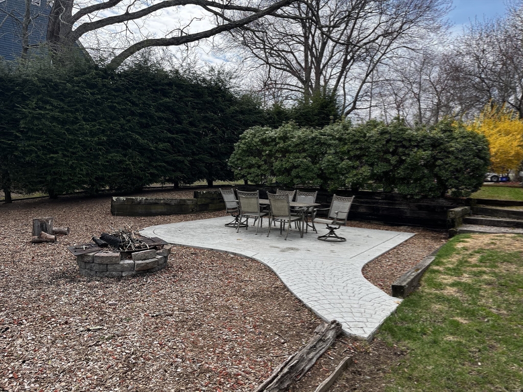 19 Smith Road Mansfield, MA 02048 - Photo 30 of 34