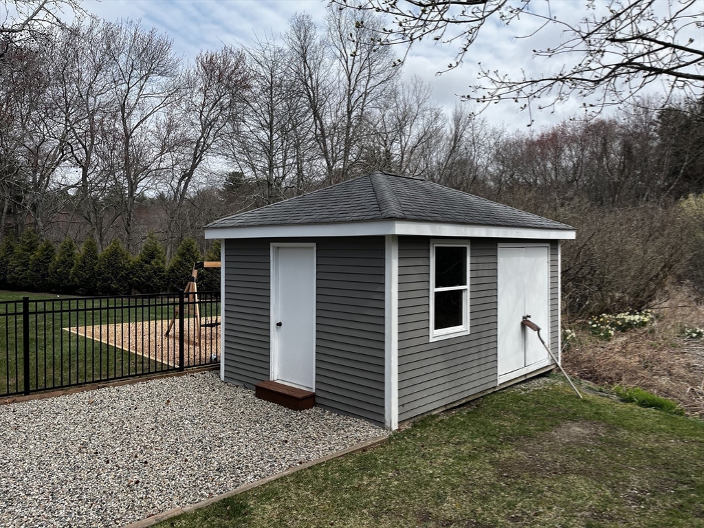 19 Smith Road Mansfield, MA 02048 - Photo 31 of 34