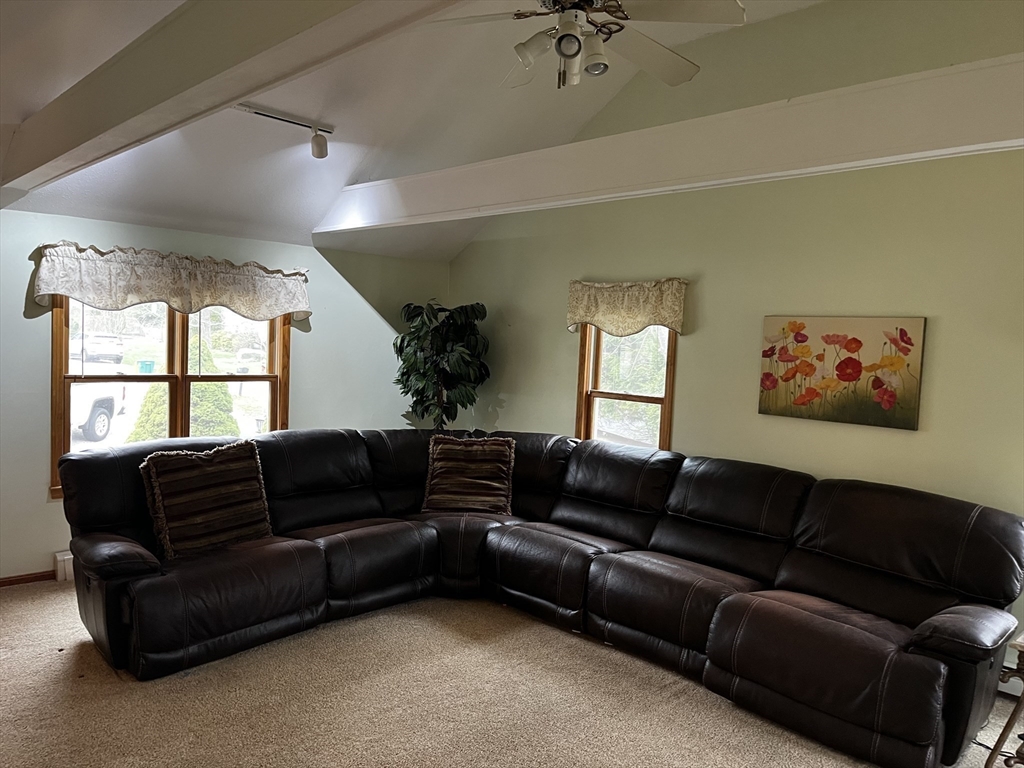 19 Smith Road Mansfield, MA 02048 - Photo 8 of 34