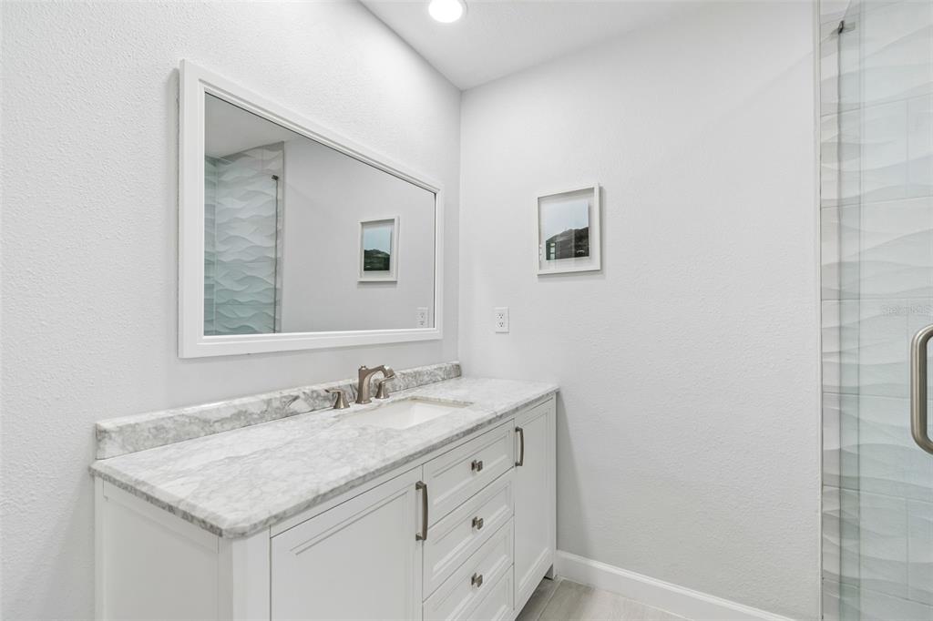 9045 Ridge Road Seminole, FL 33772 - Photo 19 of 39