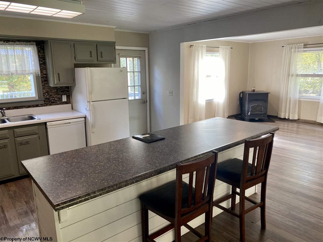 79 Country Club Road Terra Alta, WV 26764 - Photo 4 of 15 Gallery Image 4