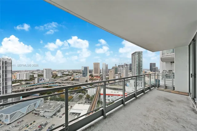$599,000 | 90 Southwest 3rd Street, Unit 3109, Miami, FL 33130