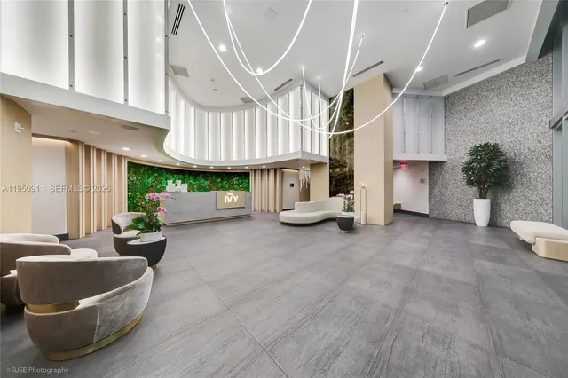 $599,000 | 90 Southwest 3rd Street, Unit 3109, Miami, FL 33130