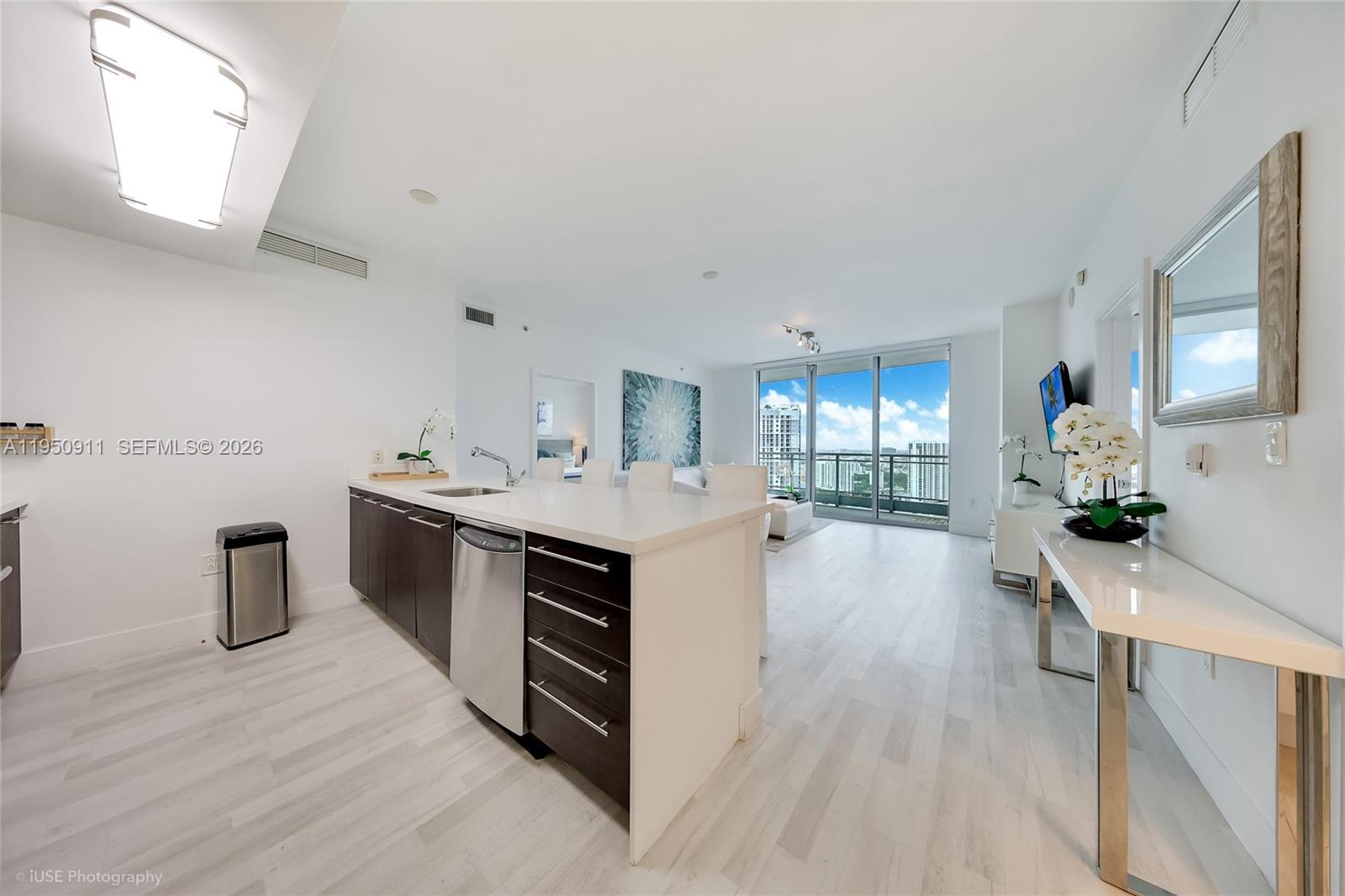 90 Southwest 3rd Street, Unit 3109 Miami, FL 33130 - Photo 3 of 26