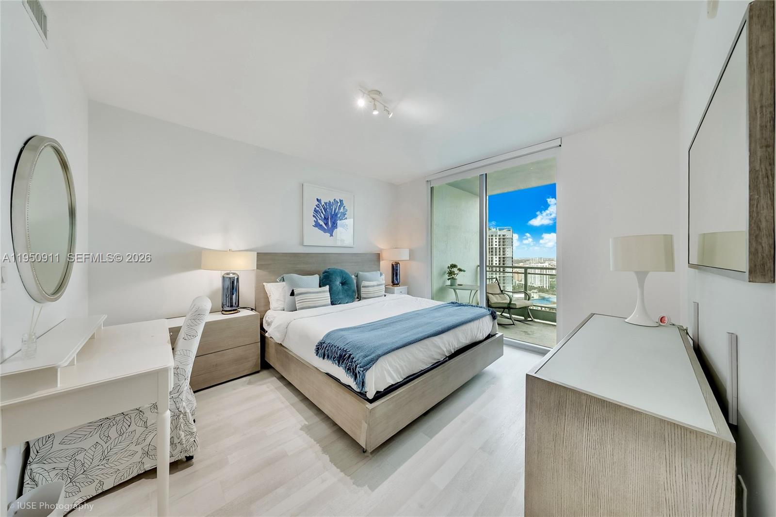 90 Southwest 3rd Street, Unit 3109 Miami, FL 33130 - Photo 4 of 26