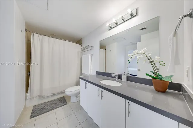 $599,000 | 90 Southwest 3rd Street, Unit 3109, Miami, FL 33130