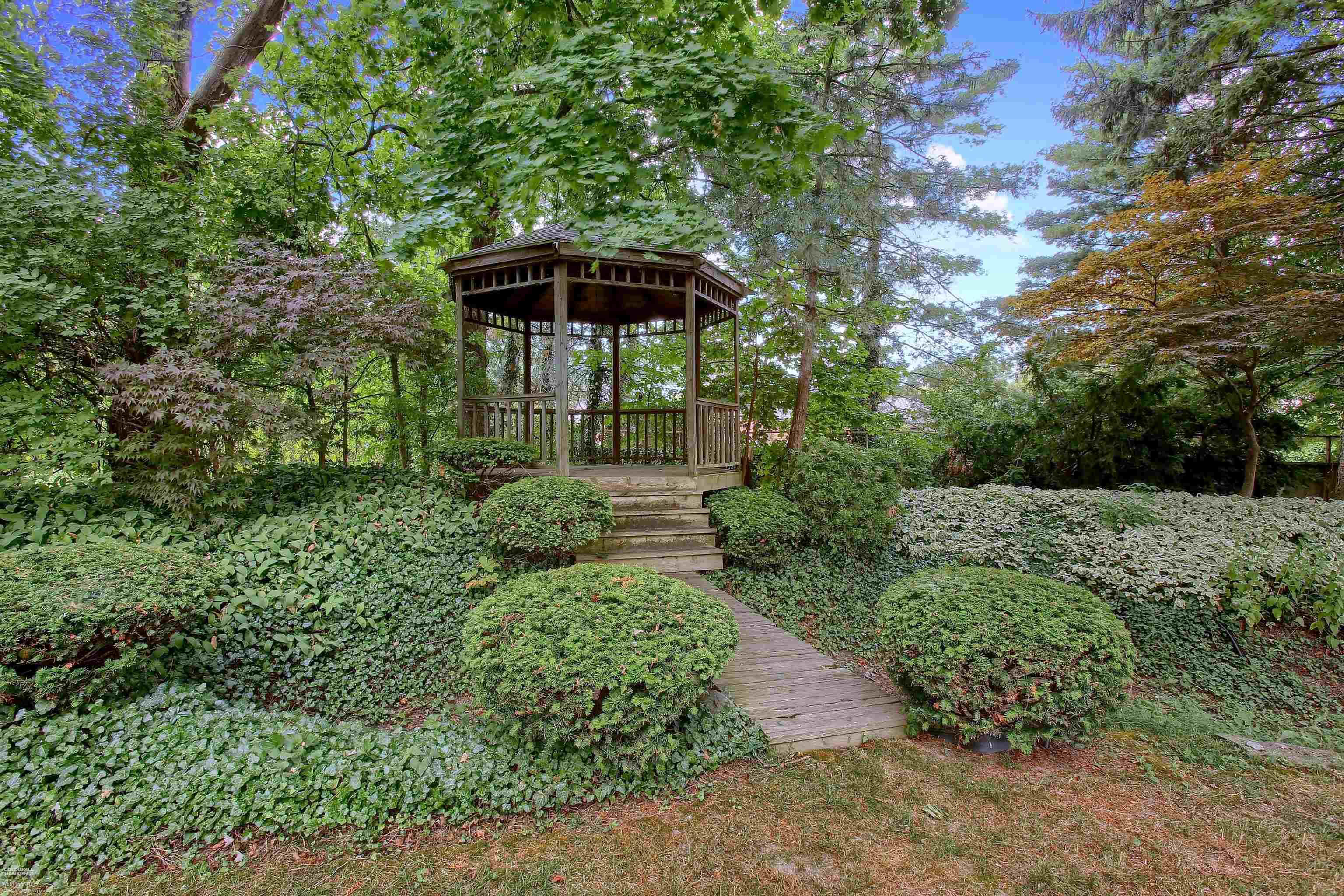 917 Lake Shore Road Grosse Pointe Shores, MI 48236 - Photo 44 of 44