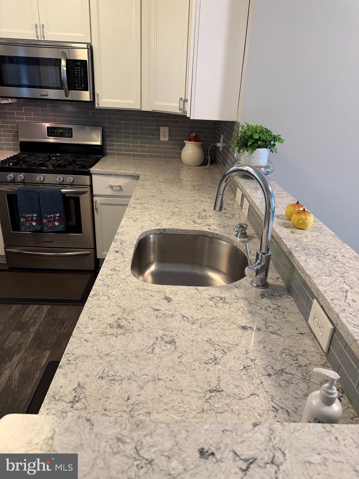 123 Bucksfield Road, Unit 123 Gaithersburg, MD 20878 - Photo 6 of 26 Gallery Image 6