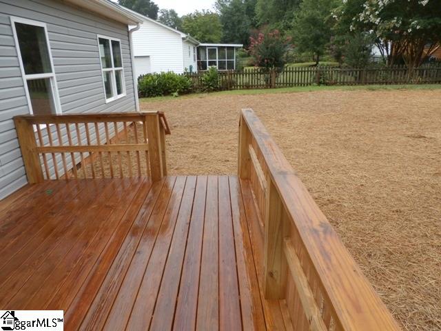 16 Hester Road Greenville, SC 29609 - Photo 3 of 9 Gallery Image 3