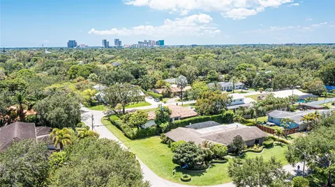 $1,399,000 | 6760 Southwest 62nd Terrace, South Miami, FL 33143