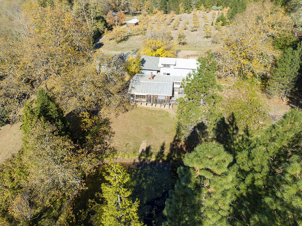1263 Waldo Road Cave Junction, OR 97523 - Photo 47 of 82 38