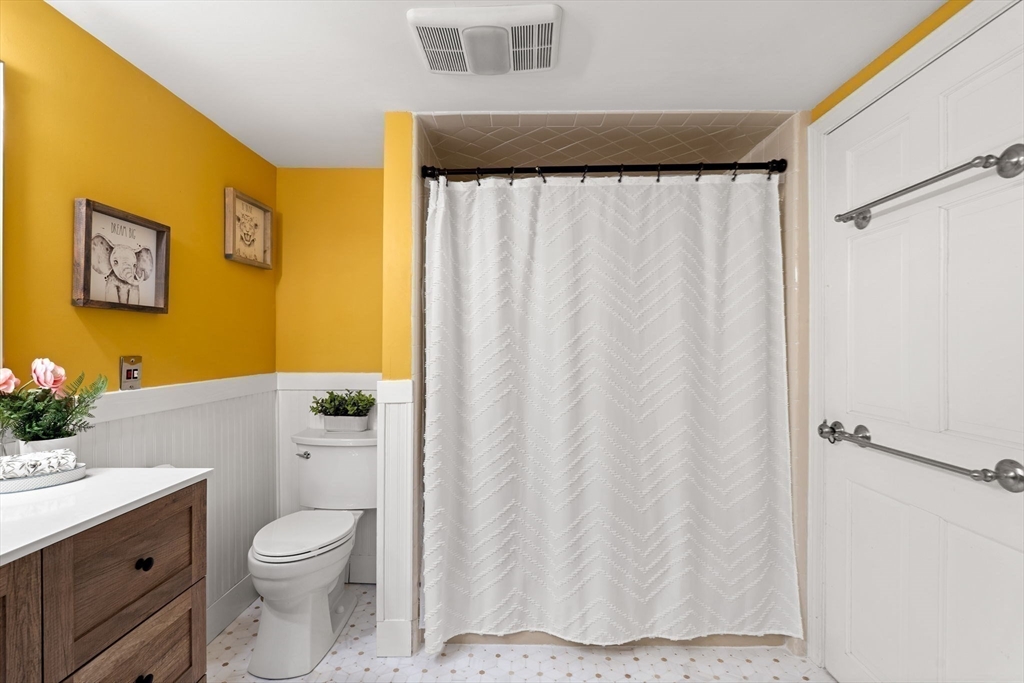 45 County Road Andover, MA 01810 - Photo 17 of 41