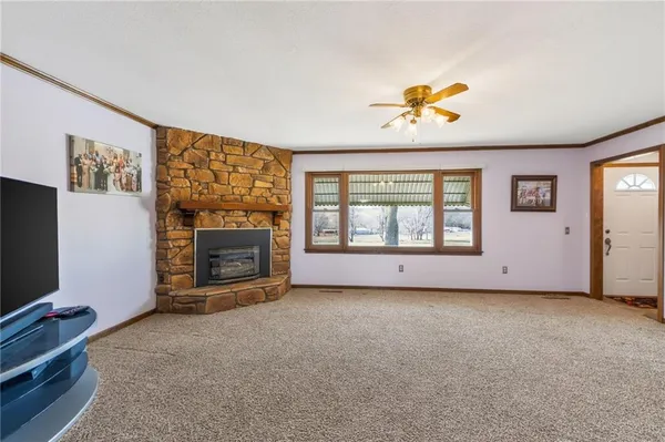 $479,900 | 1869 190th Road, Wathena, KS 66090