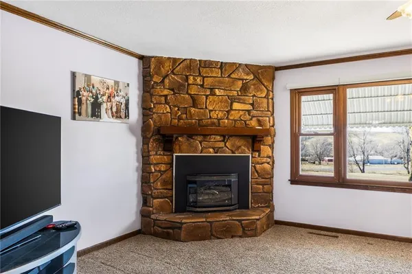 $479,900 | 1869 190th Road, Wathena, KS 66090