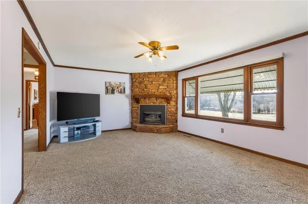 $479,900 | 1869 190th Road, Wathena, KS 66090