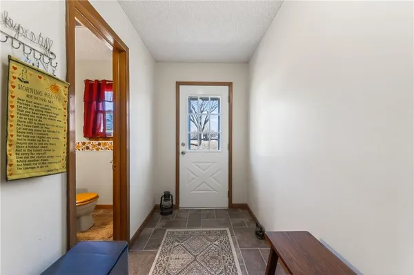 $479,900 | 1869 190th Road, Wathena, KS 66090