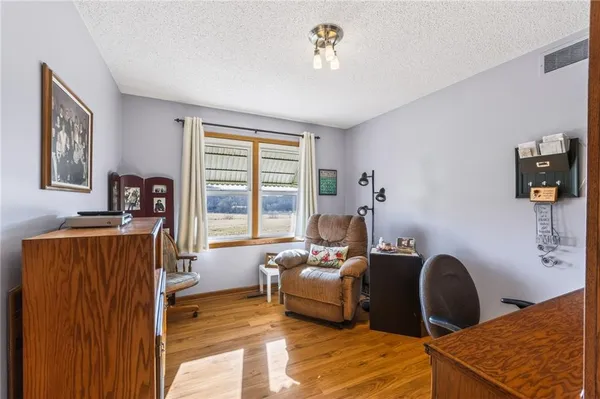 $479,900 | 1869 190th Road, Wathena, KS 66090