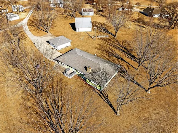 $479,900 | 1869 190th Road, Wathena, KS 66090