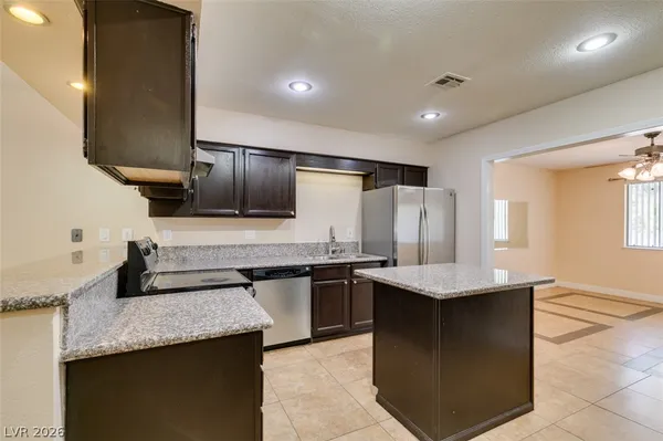 $2,650 | 3221 East Rochelle Avenue, Las Vegas, NV 89121