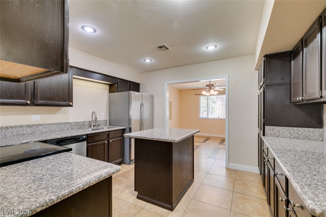 3221 East Rochelle Avenue Las Vegas, NV 89121 - Photo 16 of 37