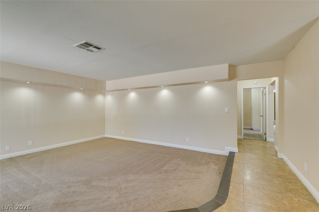 3221 East Rochelle Avenue Las Vegas, NV 89121 - Photo 4 of 37