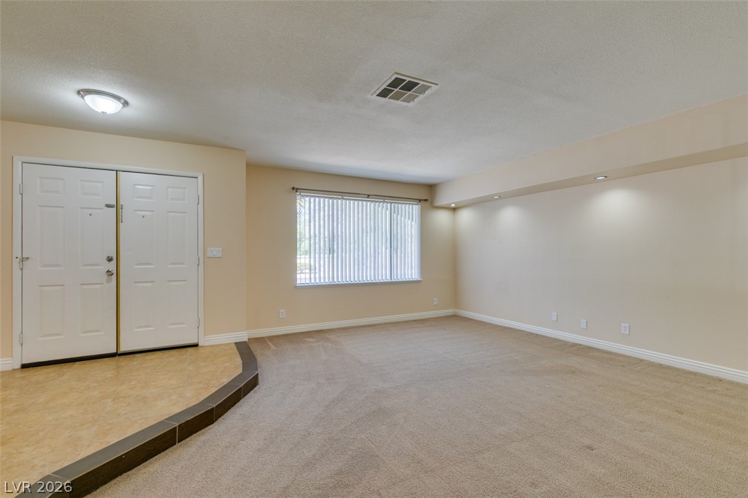 3221 East Rochelle Avenue Las Vegas, NV 89121 - Photo 6 of 37