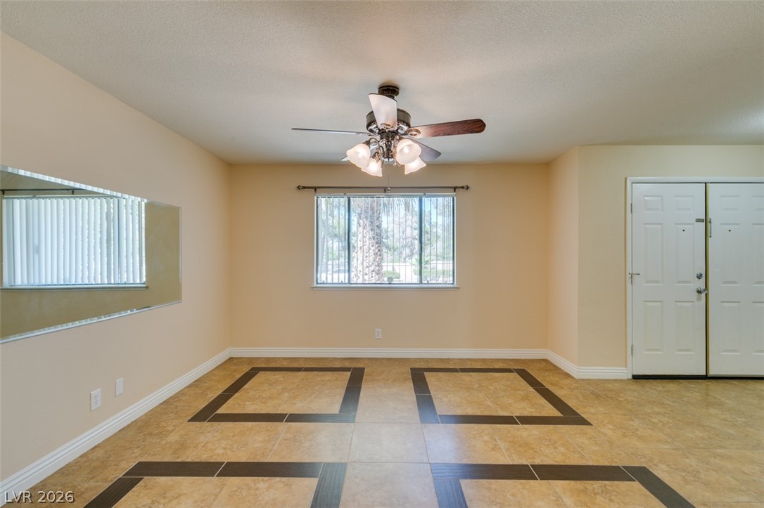 3221 East Rochelle Avenue Las Vegas, NV 89121 - Photo 10 of 37