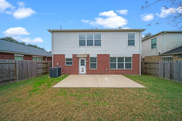 $2,400 | 10411 Deer Branch, Missouri City, TX 77459