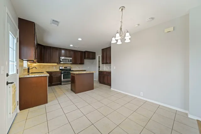 $2,400 | 10411 Deer Branch, Missouri City, TX 77459