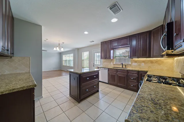 $2,400 | 10411 Deer Branch, Missouri City, TX 77459