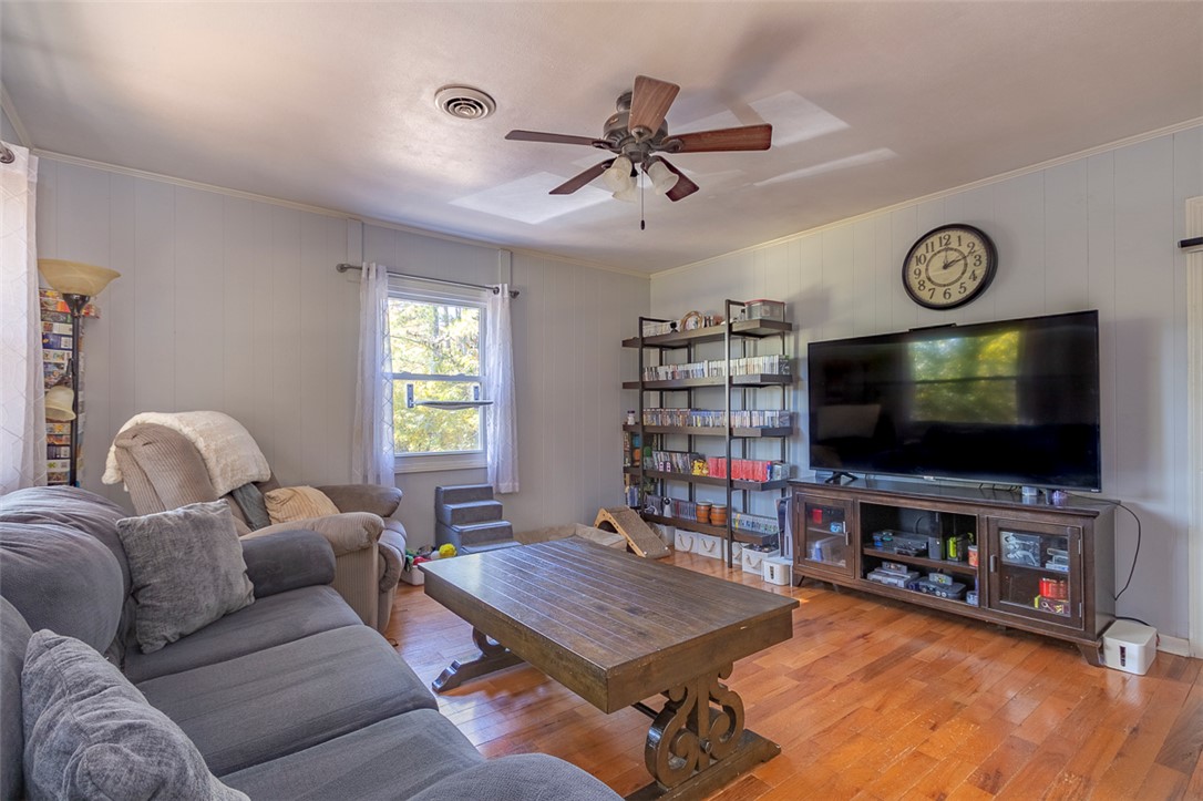 110 Maple Street Pendleton, SC 29670 - Photo 3 of 26