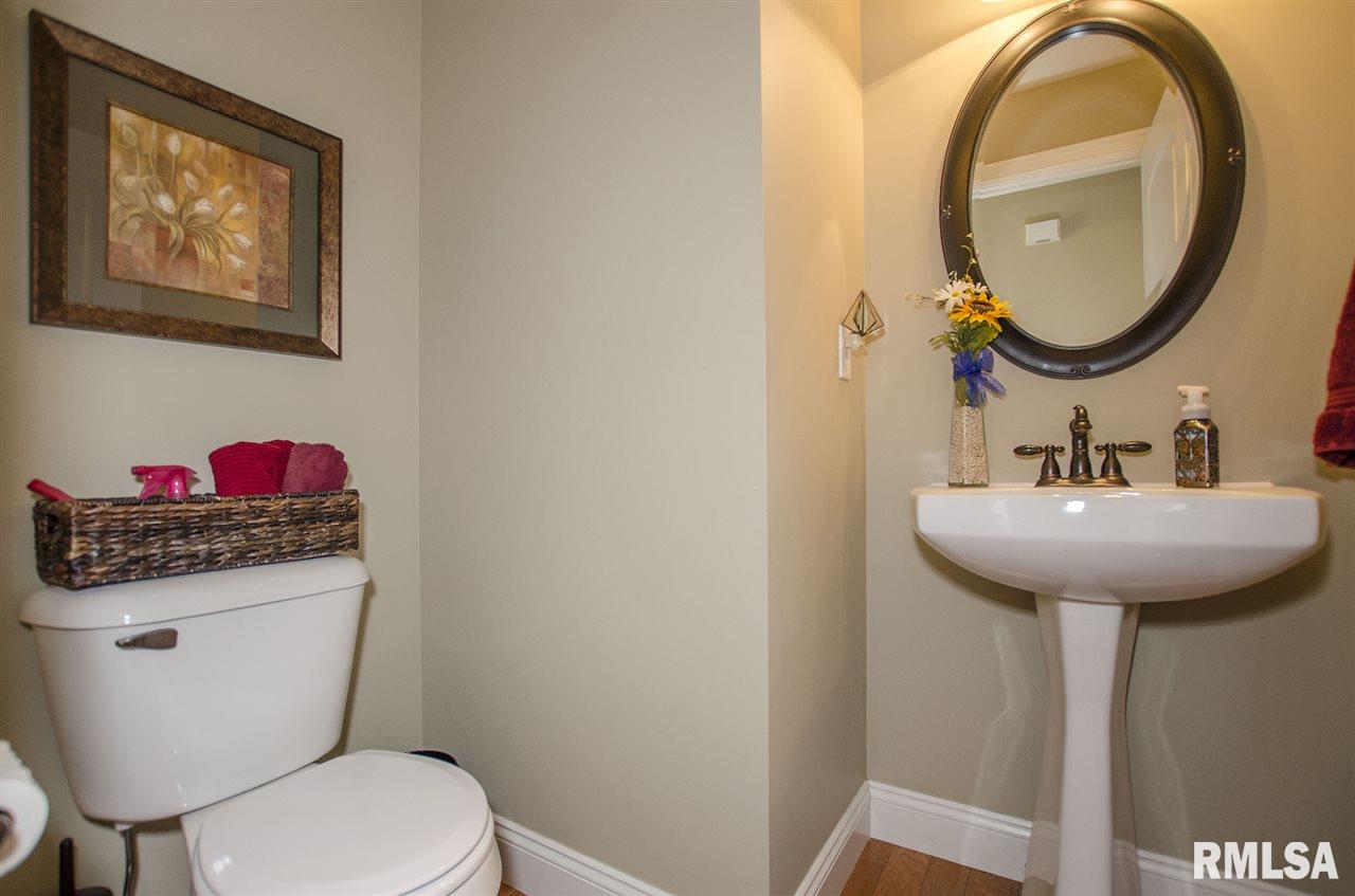1412 Santa Fe Road Washington, IL 61571 - Photo 14 of 36 Gallery Image 14