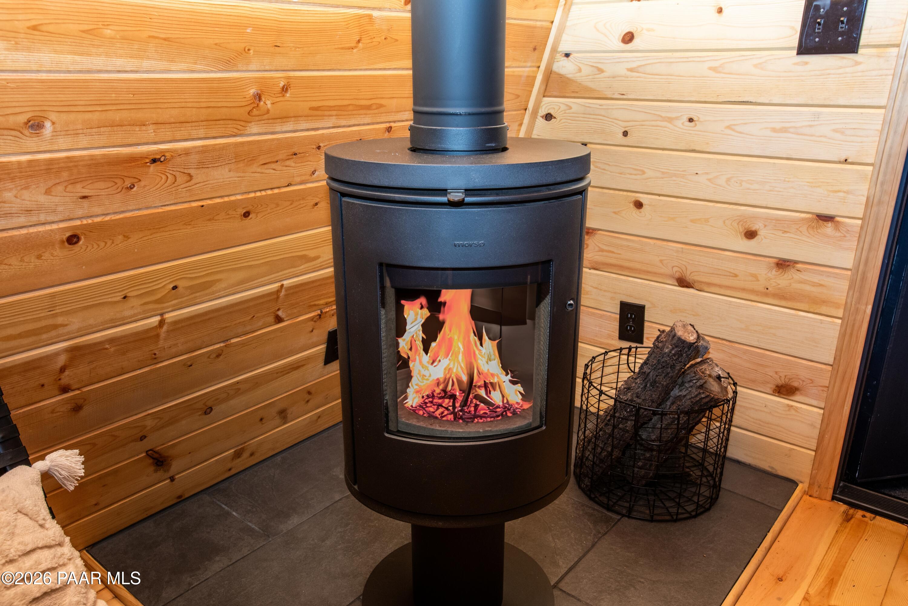 2008 East Empire Road Prescott, AZ 86303 - Photo 11 of 27 Fireplace