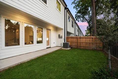 $349,700 | 1824 West Tidwell Road, Houston, TX 77091