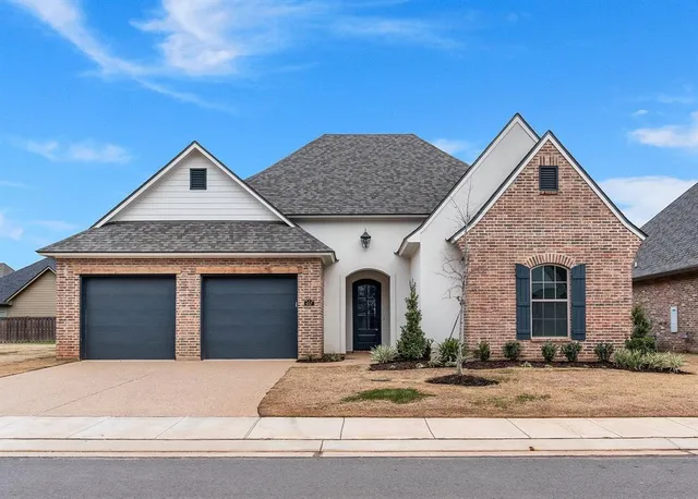 $434,900 | 457 Stacey Lane, Bossier City, LA 71111