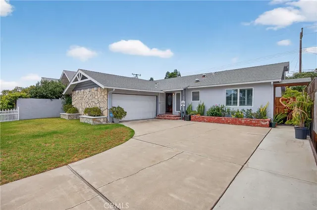$1,340,000 | 3149 Sharon Lane, Costa Mesa, CA 92626