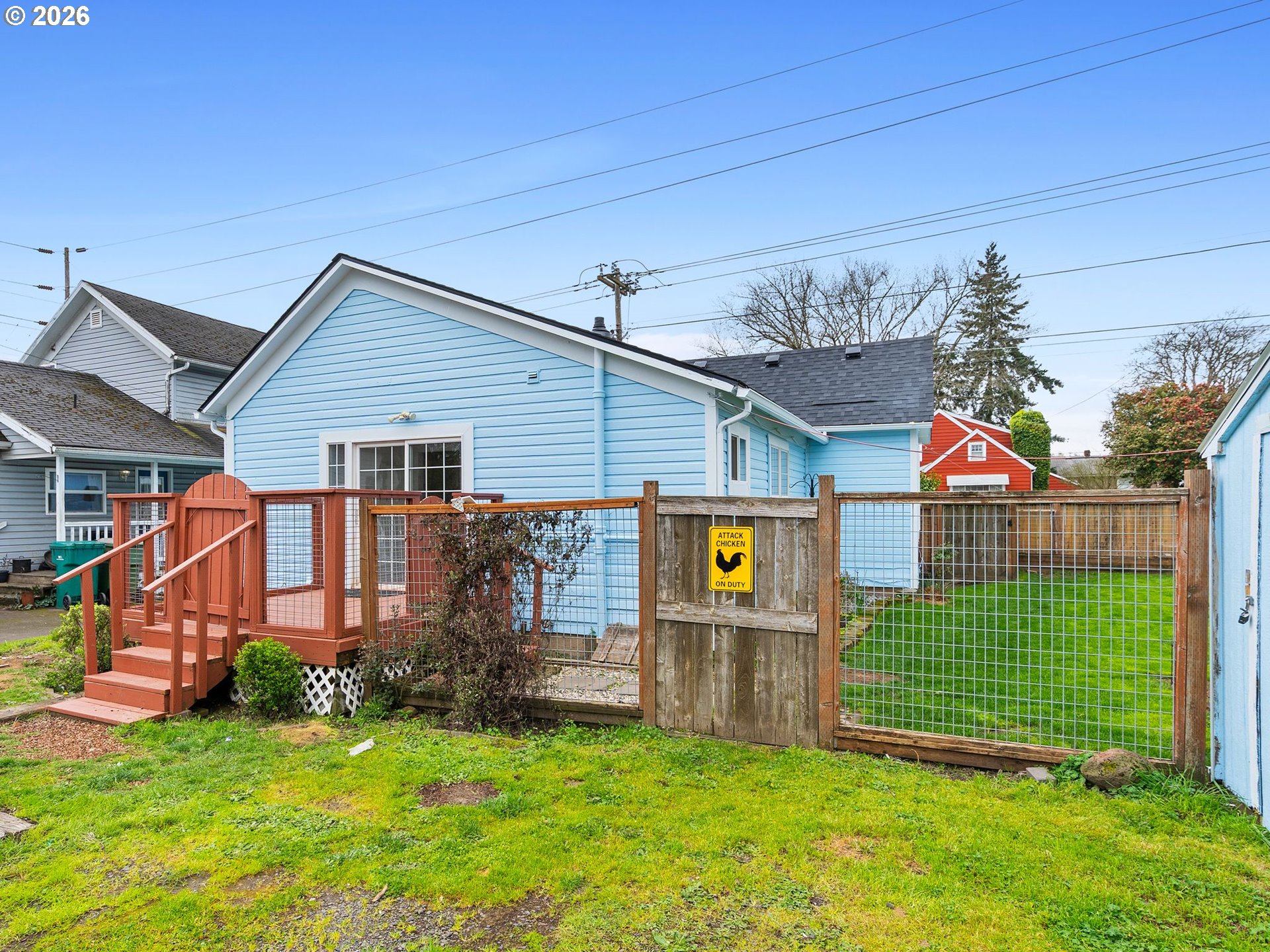204 South Main Street Newberg, OR 97132 - Photo 25 of 28 a front view of a house with a yard