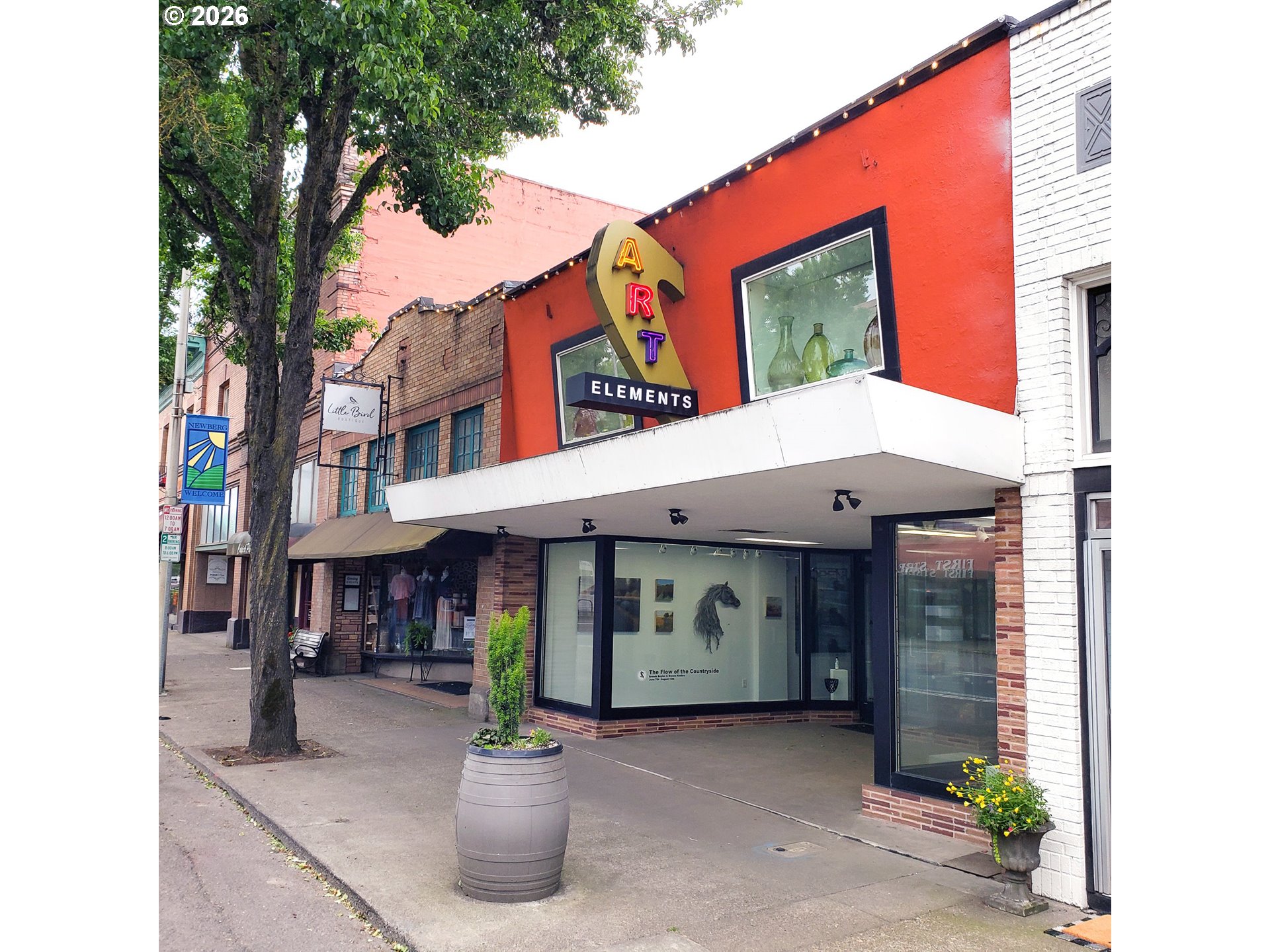 204 South Main Street Newberg, OR 97132 - Photo 26 of 28 a view of a water fountain in front of a building