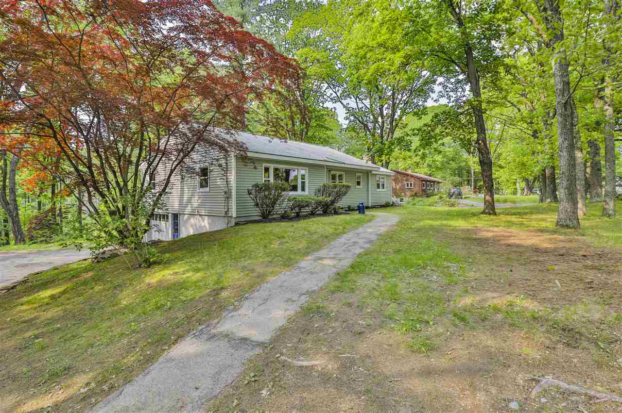 27 Berry Road Derry, NH 03038 - Photo 2 of 20