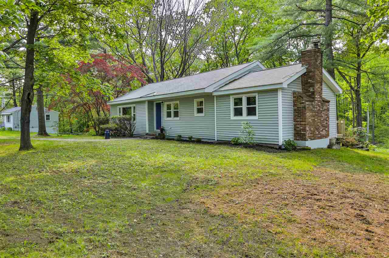27 Berry Road Derry, NH 03038 - Photo 3 of 20