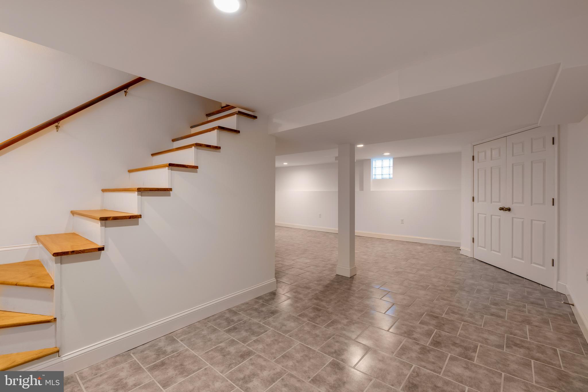 1921 Sunberry Road Baltimore, MD 21222 - Photo 34 of 41 Gallery Image 34