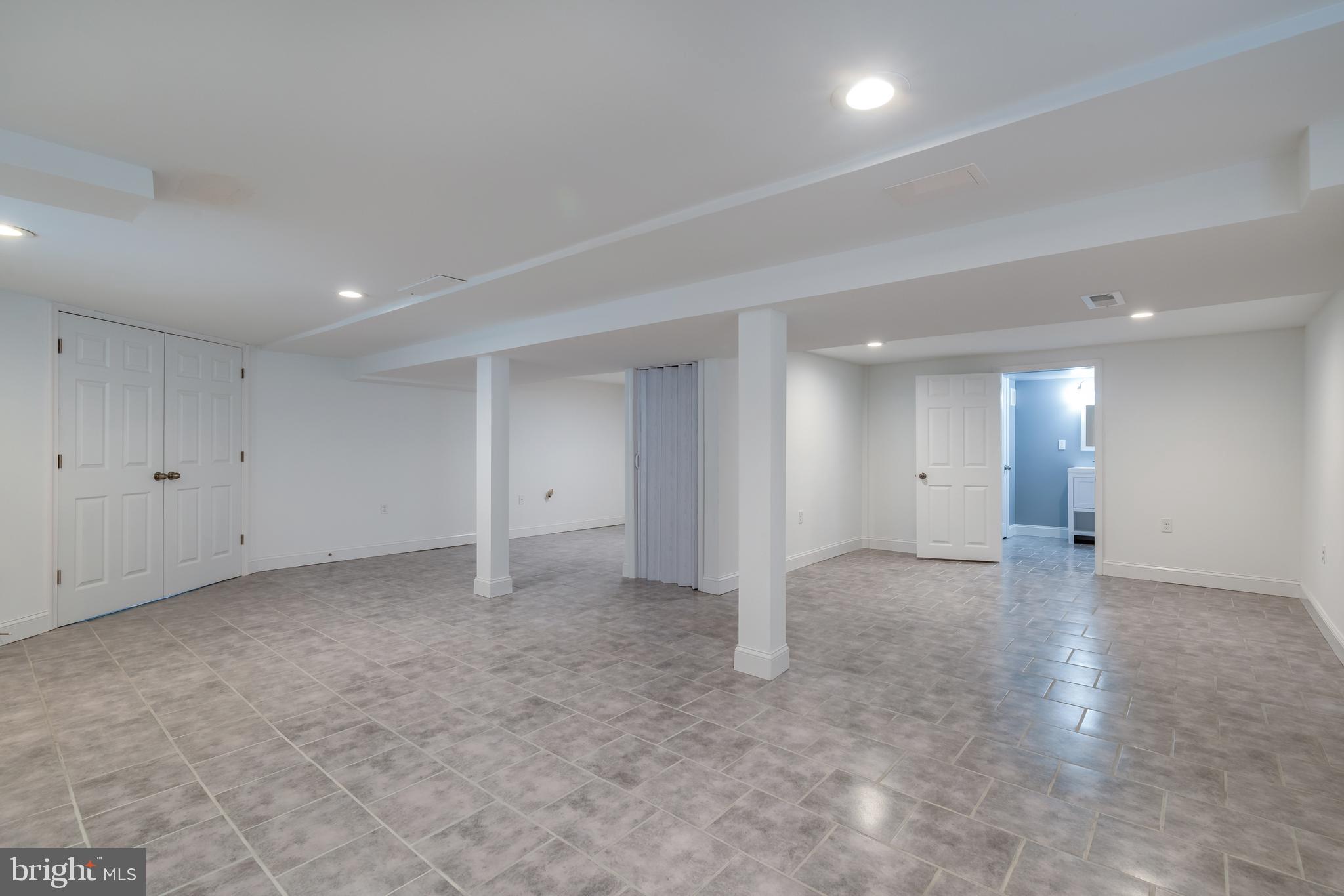 1921 Sunberry Road Baltimore, MD 21222 - Photo 36 of 41 Gallery Image 36