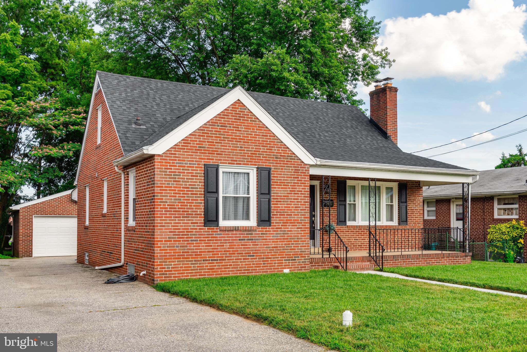 1921 Sunberry Road Baltimore, MD 21222 - Photo 5 of 41 Gallery Image 5